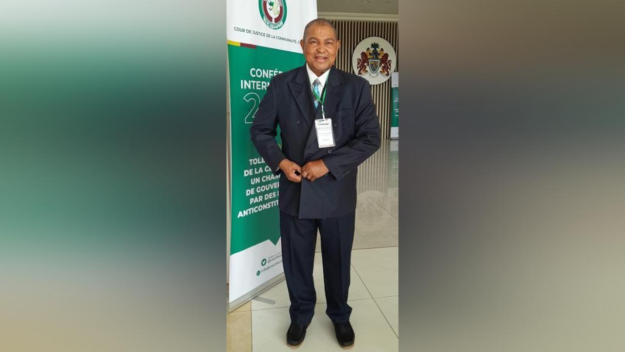 The government wanted Felisberto Vieira as ambassador to Cuba. The President of the Republic refused The government wanted Felisberto Vieira as ambassador to Cuba. The President of the Republic refused