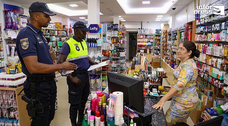 Municipal Police Educate Merchants on New Commerce Rules Municipal Police Educate Merchants on New Commerce Rules