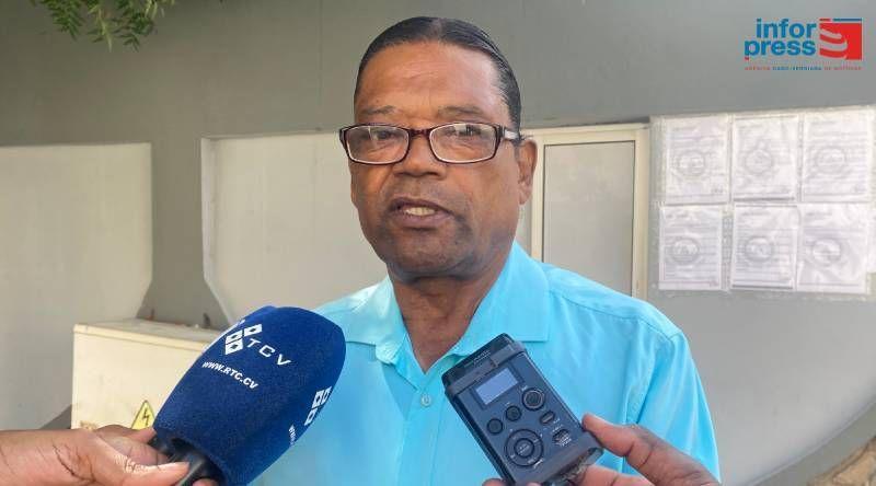 Praia Drivers Threaten Three-Day Strike for Wages Praia Drivers Threaten Three-Day Strike for Wages