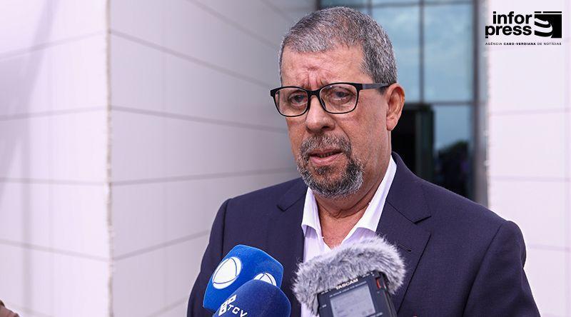 Health Minister Promises Dialogue and Salary Normalization Health Minister Promises Dialogue and Salary Normalization