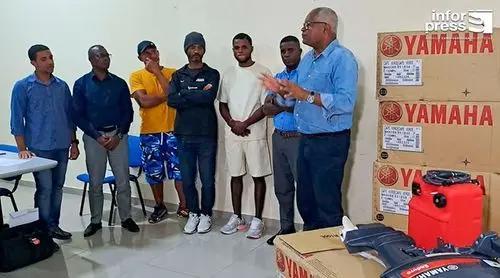 Brava Ministry Supports Fishermen with Equipment Brava Ministry Supports Fishermen with Equipment