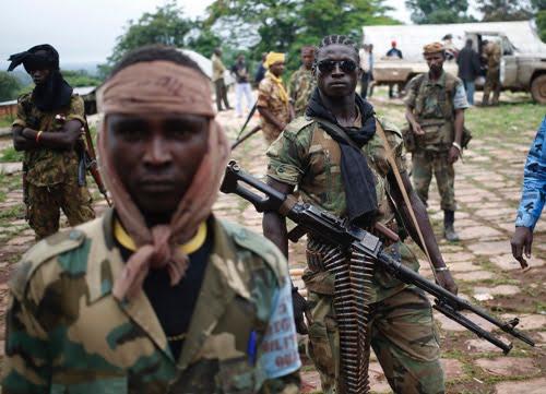 RCA : Yaloké, 2 FACA et 2 gendarmes tués, deux pick-up des FACA récupérés par des rebelles, et les habitations des autorités pillées RCA : Yaloké, 2 FACA et 2 gendarmes tués, deux pick-up des FACA récupérés par des rebelles, et les habitations des autorités pillées