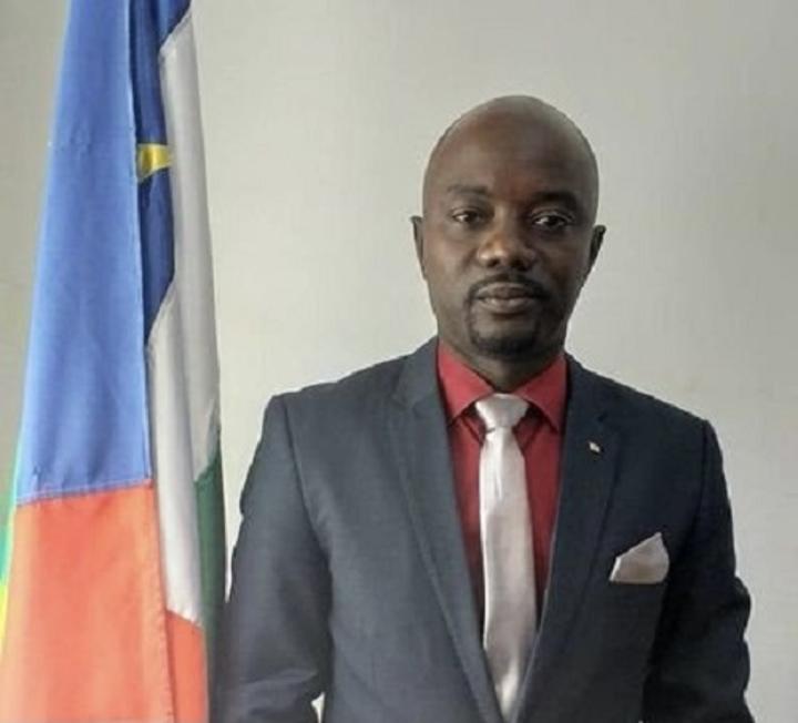 RCA : l’ancien ministre de la Jeunesse et des Sports, Monsieur Regis Lionel Dounda vient d’être placé sous mandat de dépôt RCA : l’ancien ministre de la Jeunesse et des Sports, Monsieur Regis Lionel Dounda vient d’être placé sous mandat de dépôt
