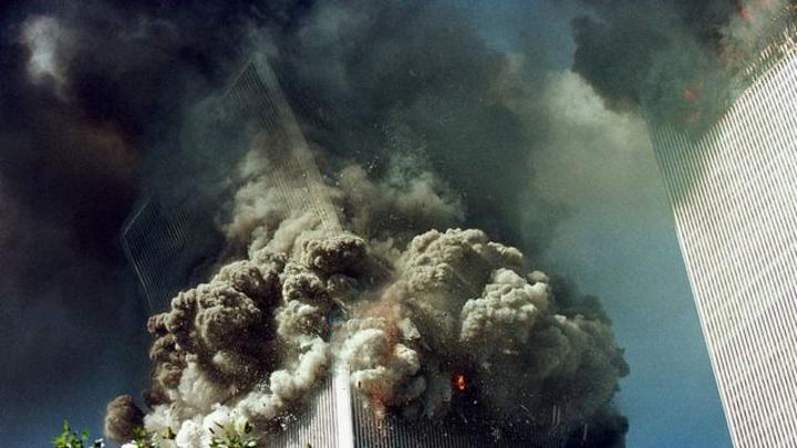 Attentats du 11 septembre 2001 : les 2 causes scientifiques de l'effondrement des tours jumelles après l'impact des avions Attentats du 11 septembre 2001 : les 2 causes scientifiques de l'effondrement des tours jumelles après l'impact des avions