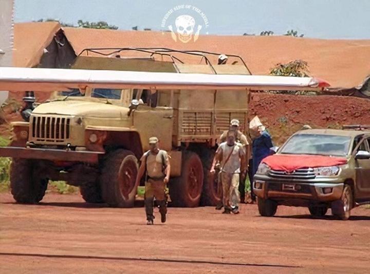 RCA : colère et stupéfaction au sein de l’armée nationale, plusieurs officiers interpellés par les mercenaires russes RCA : colère et stupéfaction au sein de l’armée nationale, plusieurs officiers interpellés par les mercenaires russes