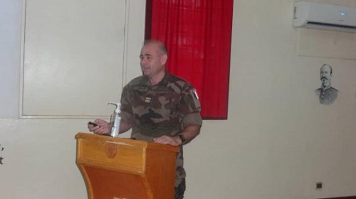 Le DETAO devient la MISLOG, un contingent français toujours au service de la sécurité et de la jeunesse Le DETAO devient la MISLOG, un contingent français toujours au service de la sécurité et de la jeunesse