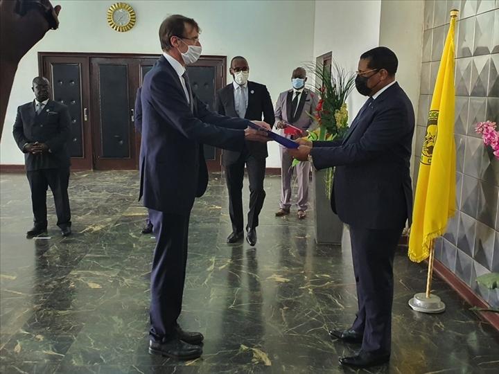 đoopĂ©ration CEMAC â đnion đuropĂ©enne (đđ): le nouvel ambassadeur de lâUE Ă Bangui a prĂ©sentĂ© ses lettres de crĂ©ance đoopĂ©ration CEMAC â đnion đuropĂ©enne (đđ): le nouvel ambassadeur de lâUE Ă Bangui a prĂ©sentĂ© ses lettres de crĂ©ance