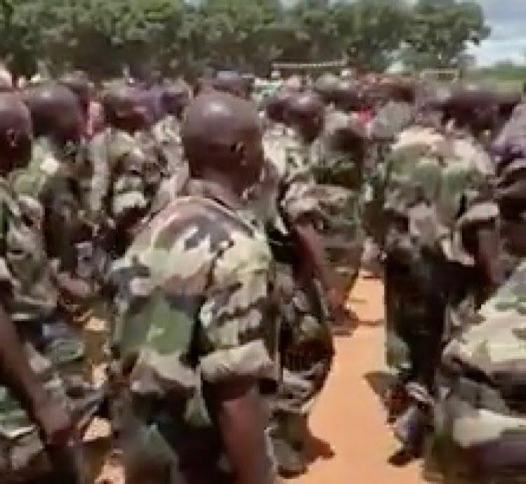 Centrafrique : quand les soldats FACA sont désormais traités comme des mercenaires par les mercenaires de Wagner Centrafrique : quand les soldats FACA sont désormais traités comme des mercenaires par les mercenaires de Wagner
