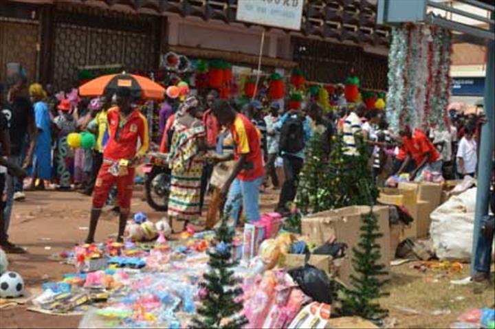 la vente des armes-jouets et pétards interdite sur les marchés la vente des armes-jouets et pétards interdite sur les marchés