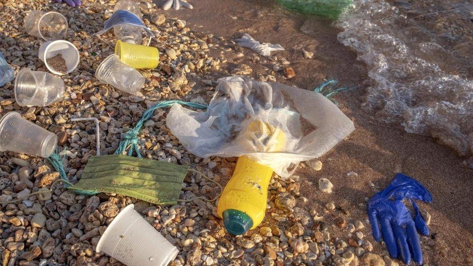 Environnement : l'industrie qui crée un tiers des déchets dans le monde Environnement : l'industrie qui crée un tiers des déchets dans le monde