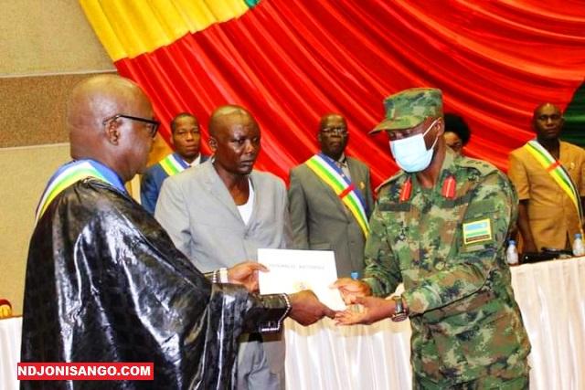 le parlement honore la force spéciale rwandaise engagée dans le combat contre la CPC le parlement honore la force spéciale rwandaise engagée dans le combat contre la CPC