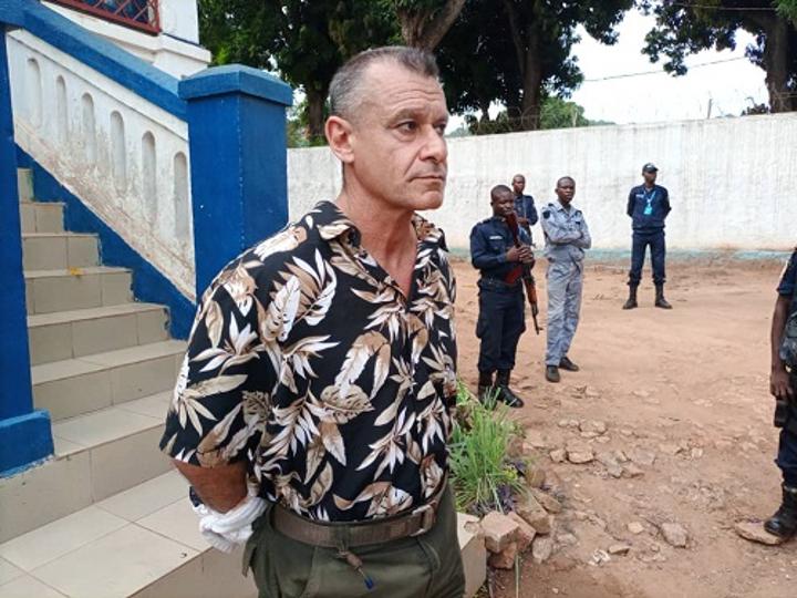 « Il est l’otage du pouvoir centrafricain » : le SOS des proches de Rémy Quignolot, Français prisonnier à Bangui « Il est l’otage du pouvoir centrafricain » : le SOS des proches de Rémy Quignolot, Français prisonnier à Bangui