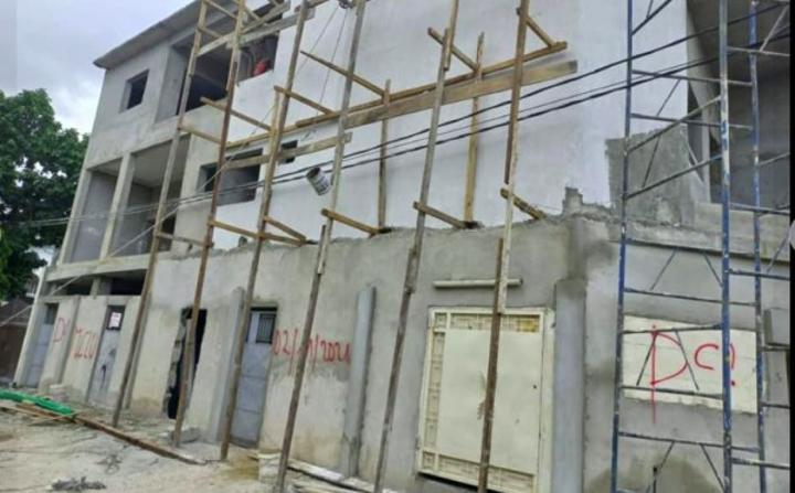 Cocody, un immeuble et un projet de 4 villas duplex en chantier sans permis de construire ni titre de propriété menacés de destruction Cocody, un immeuble et un projet de 4 villas duplex en chantier sans permis de construire ni titre de propriété menacés de destruction