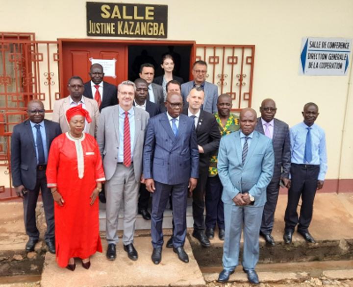 la France accorde un financement de plus 16 milliards de Fcfa pour 2 projets de développement la France accorde un financement de plus 16 milliards de Fcfa pour 2 projets de développement