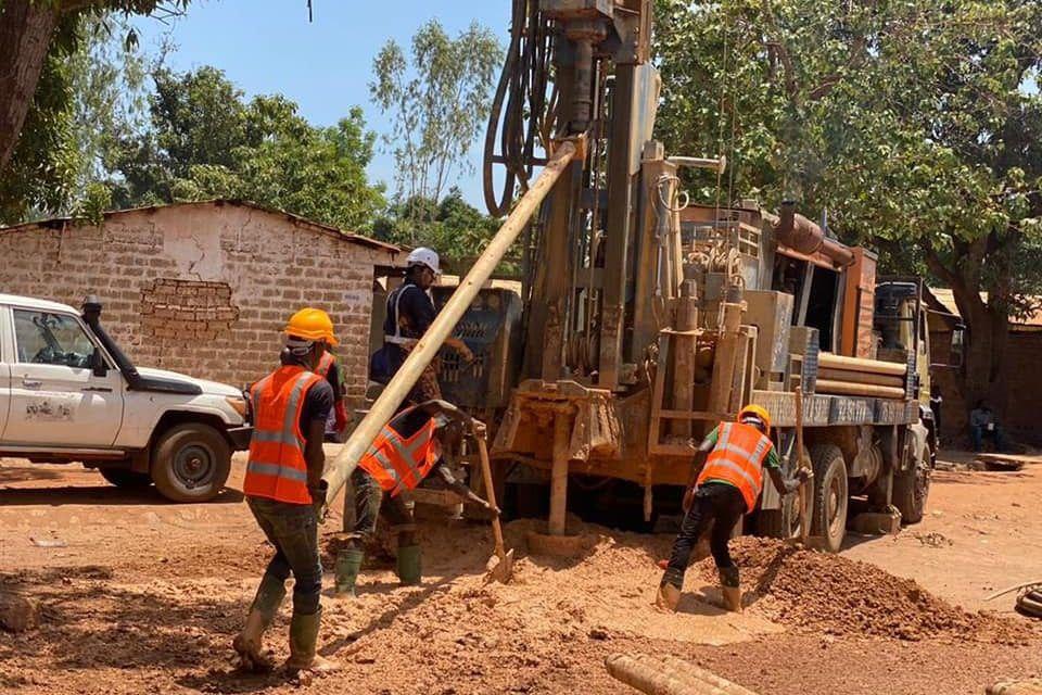 l’ONG Solidarité lance un projet de construction de dix(90) forages dans la Nana Mabéré, Mambéré kadei et la Sangha Mbaéré.