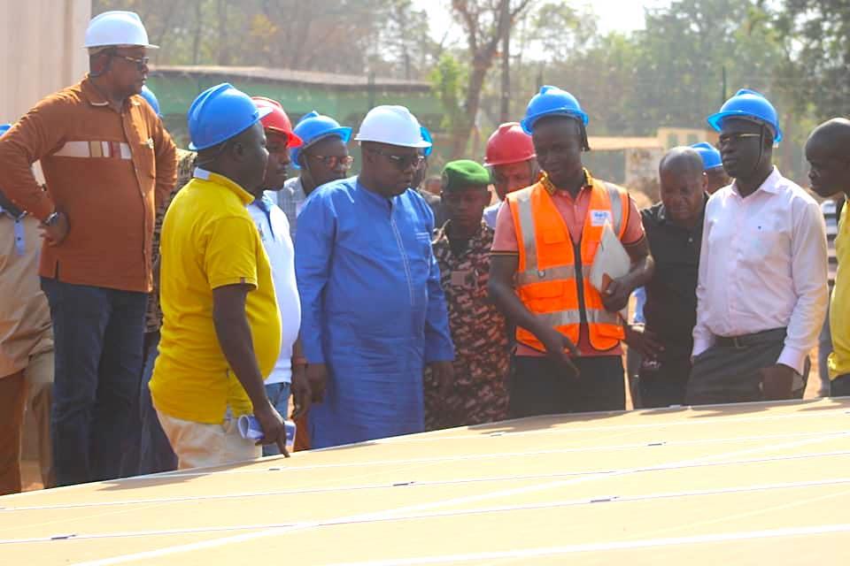 le ministre de l’énergie à Bambari pour les travaux et d’un champ solaire et des pompes d’eau potable le ministre de l’énergie à Bambari pour les travaux et d’un champ solaire et des pompes d’eau potable