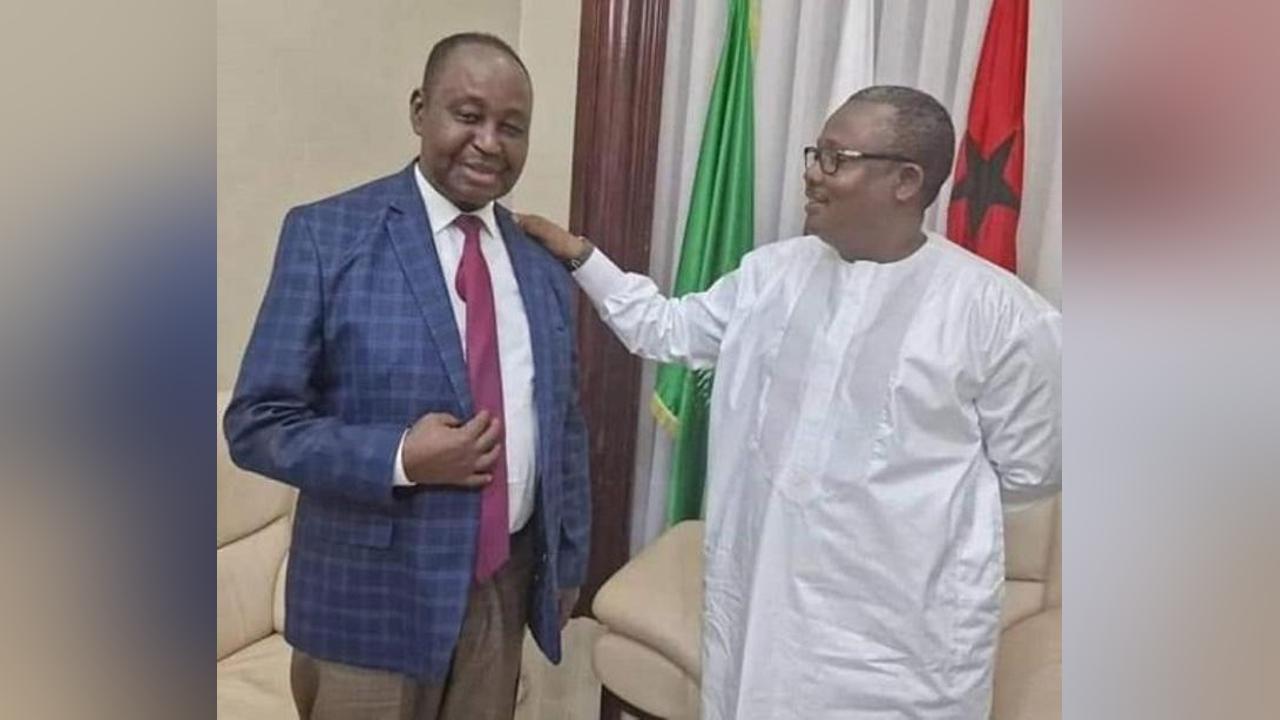 Le départ de Bozizé du Tchad : une solution pour la paix en RCA ou une stratégie inefficace de Touadera ? Le départ de Bozizé du Tchad : une solution pour la paix en RCA ou une stratégie inefficace de Touadera ?