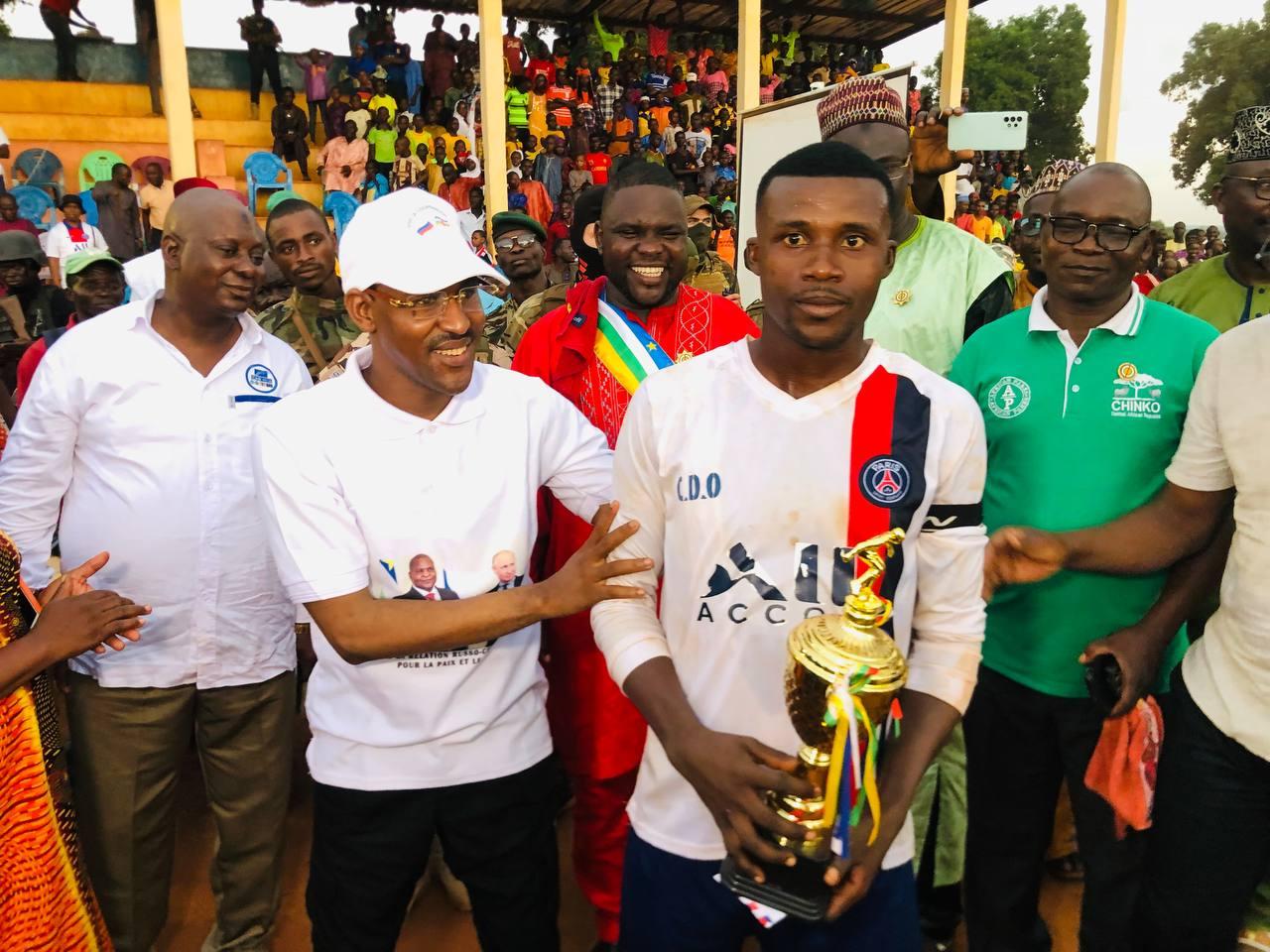 Comptoir Diamant et Or vainqueur de la coupe de fin du ramadan organisée par le ministre Hassan Bouba Comptoir Diamant et Or vainqueur de la coupe de fin du ramadan organisée par le ministre Hassan Bouba