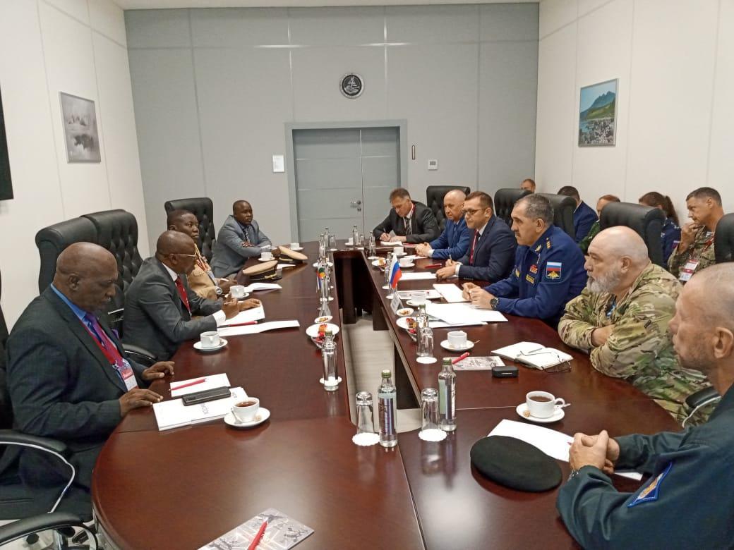 «Un Centrafrique qui se construira désormais autour d’une alternative où l’hégémonie des conquistadors n’est pas partie prenante» le Ministre Rameaux-Claude Bireau au 9e Forum « Armée-2023 » à Moscou «Un Centrafrique qui se construira désormais autour d’une alternative où l’hégémonie des conquistadors n’est pas partie prenante» le Ministre Rameaux-Claude Bireau au 9e Forum « Armée-2023 » à Moscou