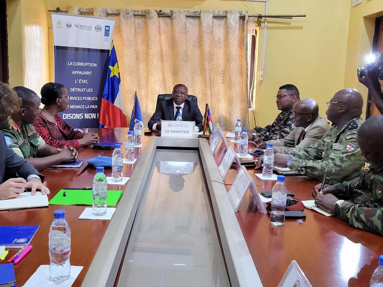 le ministre de la défense et la Minusca se penchent sur la situation sécuritaire dans le Haut-Mbomou le ministre de la défense et la Minusca se penchent sur la situation sécuritaire dans le Haut-Mbomou
