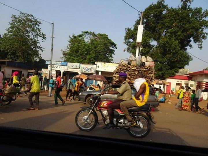 Réhabilitation du marché central de Bozoum : Une initiative visant à améliorer les conditions de vie des usagers Réhabilitation du marché central de Bozoum : Une initiative visant à améliorer les conditions de vie des usagers
