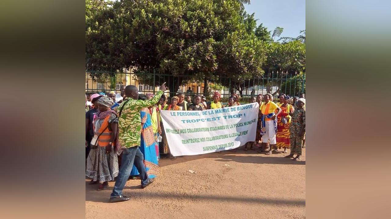 le personnel de la mairie de Bangui en grève le personnel de la mairie de Bangui en grève