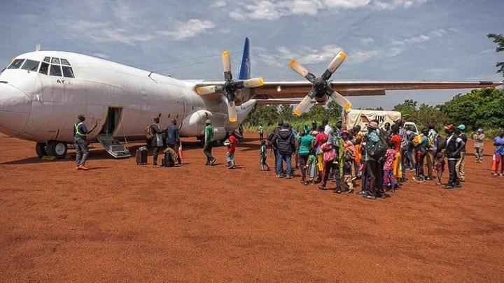 La Minusca annonce la dernière phase de rapatriement d’ex-combattants de la LRA et leurs dépendants vers l’Ouganda La Minusca annonce la dernière phase de rapatriement d’ex-combattants de la LRA et leurs dépendants vers l’Ouganda