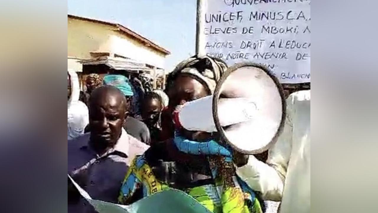 Enfants de Mboki Réclament leur Droit à l’Éducation : Un Appel Fort à l’Action Gouvernementale Enfants de Mboki Réclament leur Droit à l’Éducation : Un Appel Fort à l’Action Gouvernementale