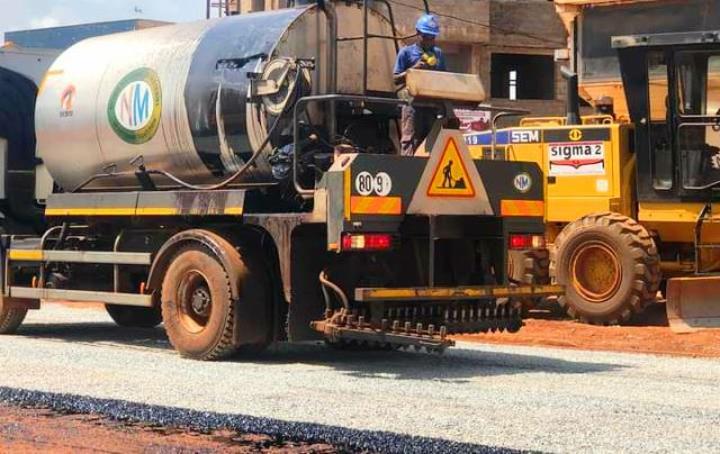 certaines entreprises de la construction et de la réhabilitation des routes ne respectent pas leurs cahiers de charges certaines entreprises de la construction et de la réhabilitation des routes ne respectent pas leurs cahiers de charges