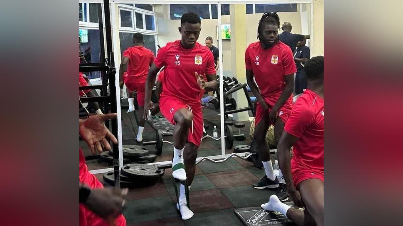 ÉLIMINATOIRES DE LA COUPE DU MONDE 2026 : les fauves de Bas-oubangui se préparent à affronter le Comores ÉLIMINATOIRES DE LA COUPE DU MONDE 2026 : les fauves de Bas-oubangui se préparent à affronter le Comores