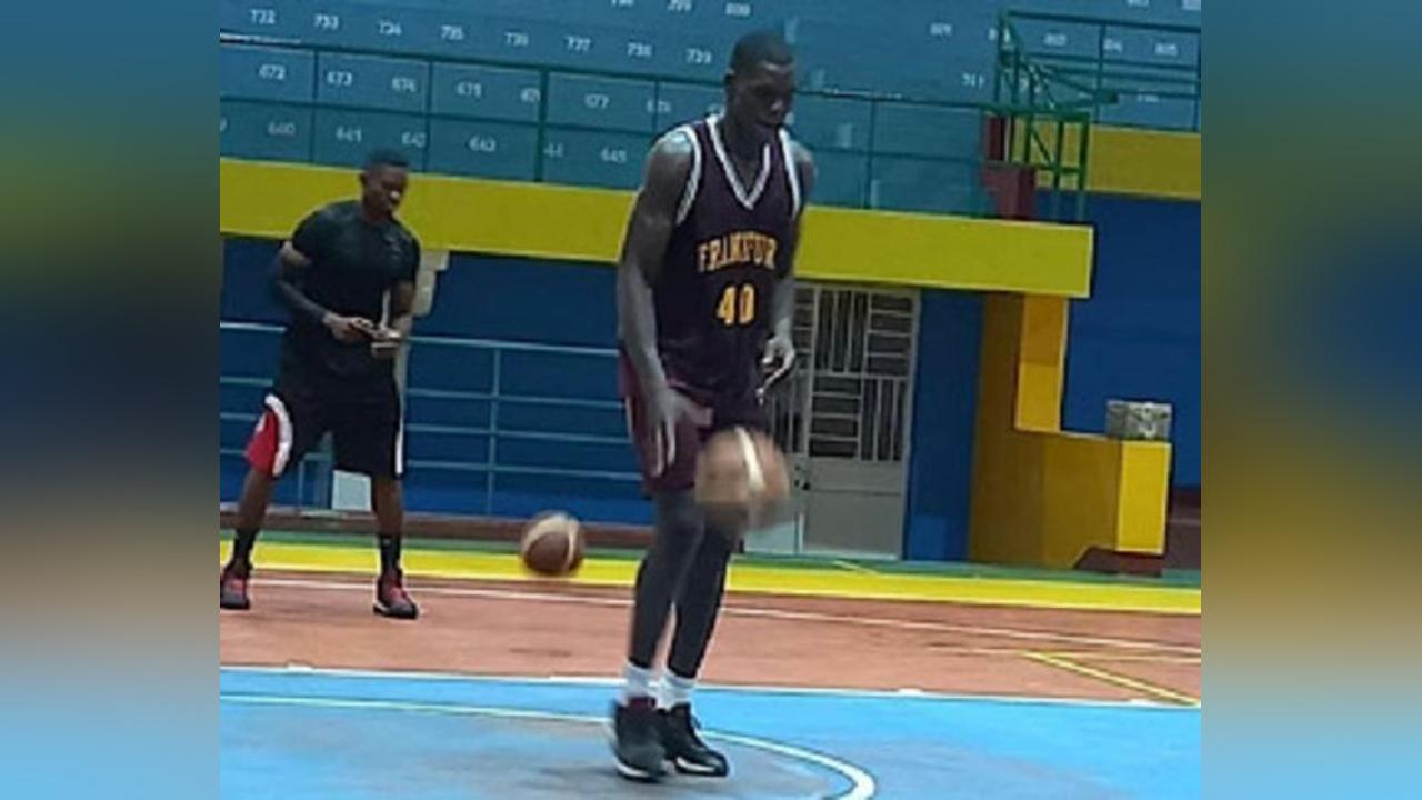 Le basketball centrafricain à la croisée des chemins : entre héritage glorieux et défis contemporains Le basketball centrafricain à la croisée des chemins : entre héritage glorieux et défis contemporains