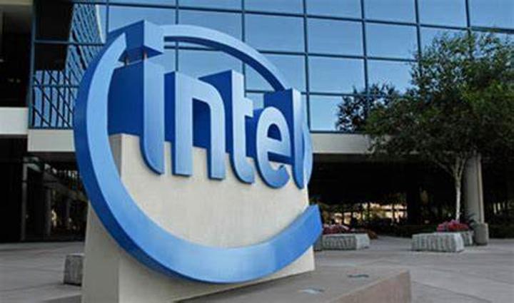 Afrique : La BAD et Intel s'associent pour former 3 millions d'Africains aux compétences en intelligence artificielle Afrique : La BAD et Intel s'associent pour former 3 millions d'Africains aux compétences en intelligence artificielle