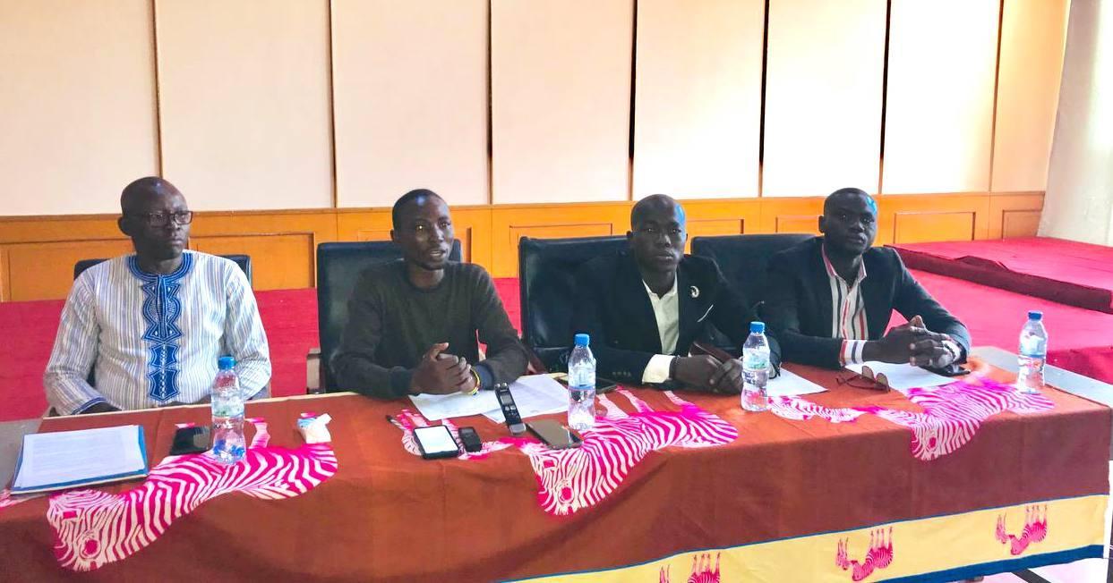 Le CICAUSAC et la synergie centrafricaine font le point sur l’espion américain lors d’une table ronde à Bangui Le CICAUSAC et la synergie centrafricaine font le point sur l’espion américain lors d’une table ronde à Bangui