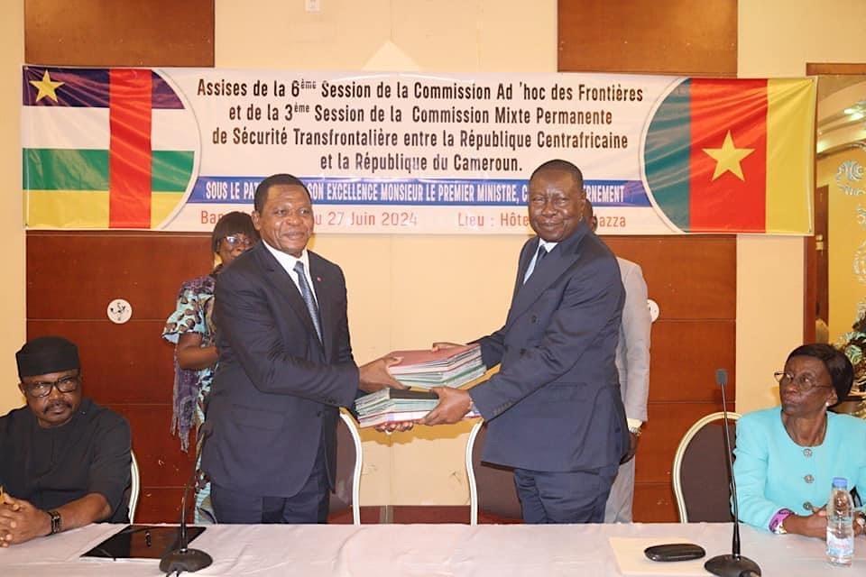 La Centrafrique et le Cameroun s’engagent à résoudre les problèmes du tracé et de sécurité des frontières La Centrafrique et le Cameroun s’engagent à résoudre les problèmes du tracé et de sécurité des frontières