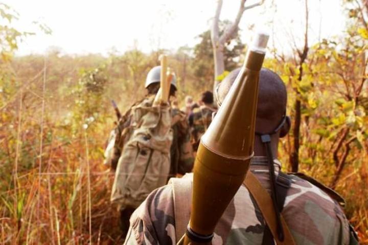 une offensive des FACA suite à l’attaque lâche des bandits armés près de Koundé dans la Nana Mambéré une offensive des FACA suite à l’attaque lâche des bandits armés près de Koundé dans la Nana Mambéré