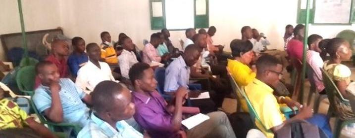 une sortie pédagogique des étudiants organisée par le KAICIID en partenariat avec l’université de Bangui une sortie pédagogique des étudiants organisée par le KAICIID en partenariat avec l’université de Bangui