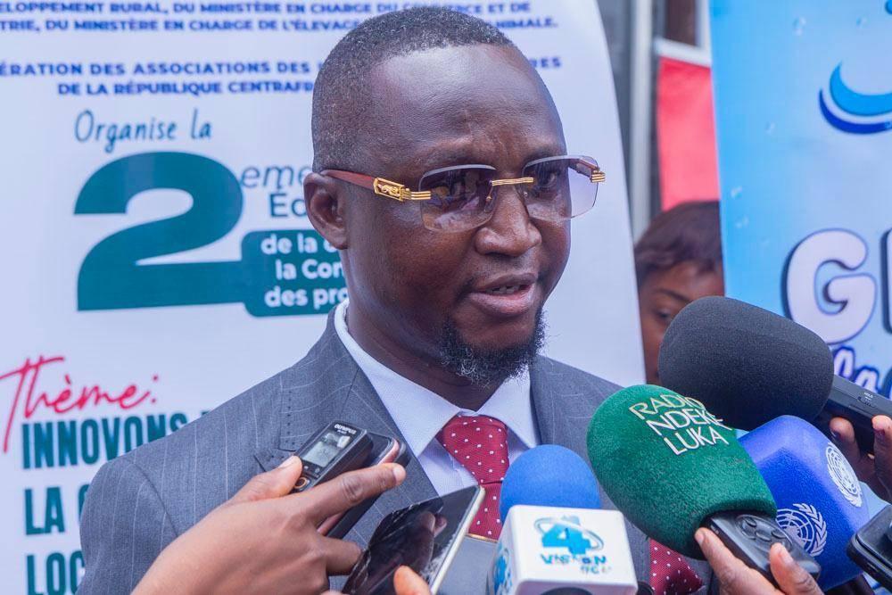 des reformes entreprises au sein du ministère des petites et moyennes permet au département de bien fonctionner» Hyppolite Robard Ngaté des reformes entreprises au sein du ministère des petites et moyennes permet au département de bien fonctionner» Hyppolite Robard Ngaté