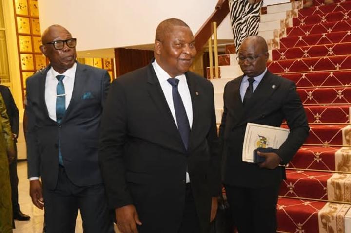 Retour du Président Touadéra après une semaine diplomatique en Italie et aux Émirats Arabes Unis Retour du Président Touadéra après une semaine diplomatique en Italie et aux Émirats Arabes Unis