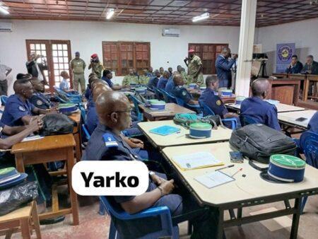 Enquête exclusive : dans les coulisses de la mafia du commandant Simplice Yarkokpa. Comment le président Touadéra se fait rouler dans la farine Enquête exclusive : dans les coulisses de la mafia du commandant Simplice Yarkokpa. Comment le président Touadéra se fait rouler dans la farine