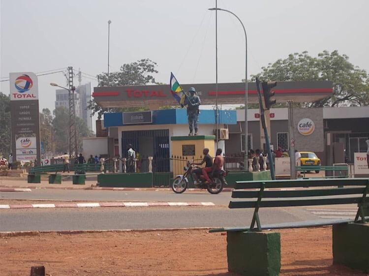 Maxime Balalou sort de son chapeau une “crise mondiale” du carburant pour justifier la pénurie centrafricaine Maxime Balalou sort de son chapeau une “crise mondiale” du carburant pour justifier la pénurie centrafricaine