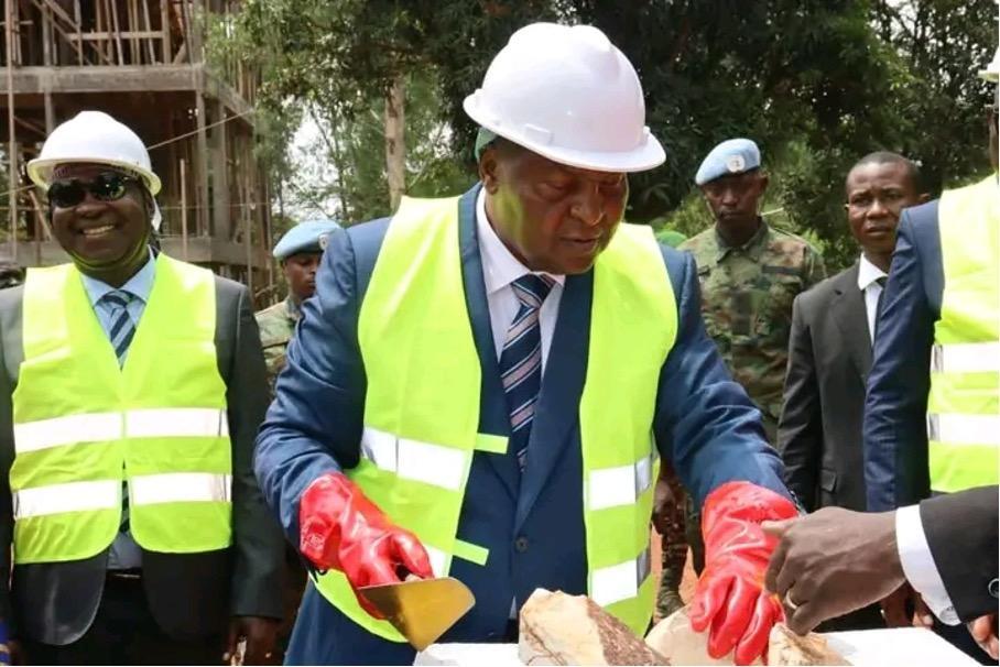 Construction d'un nouveau bloc à la FASEG de Bangui Construction d'un nouveau bloc à la FASEG de Bangui