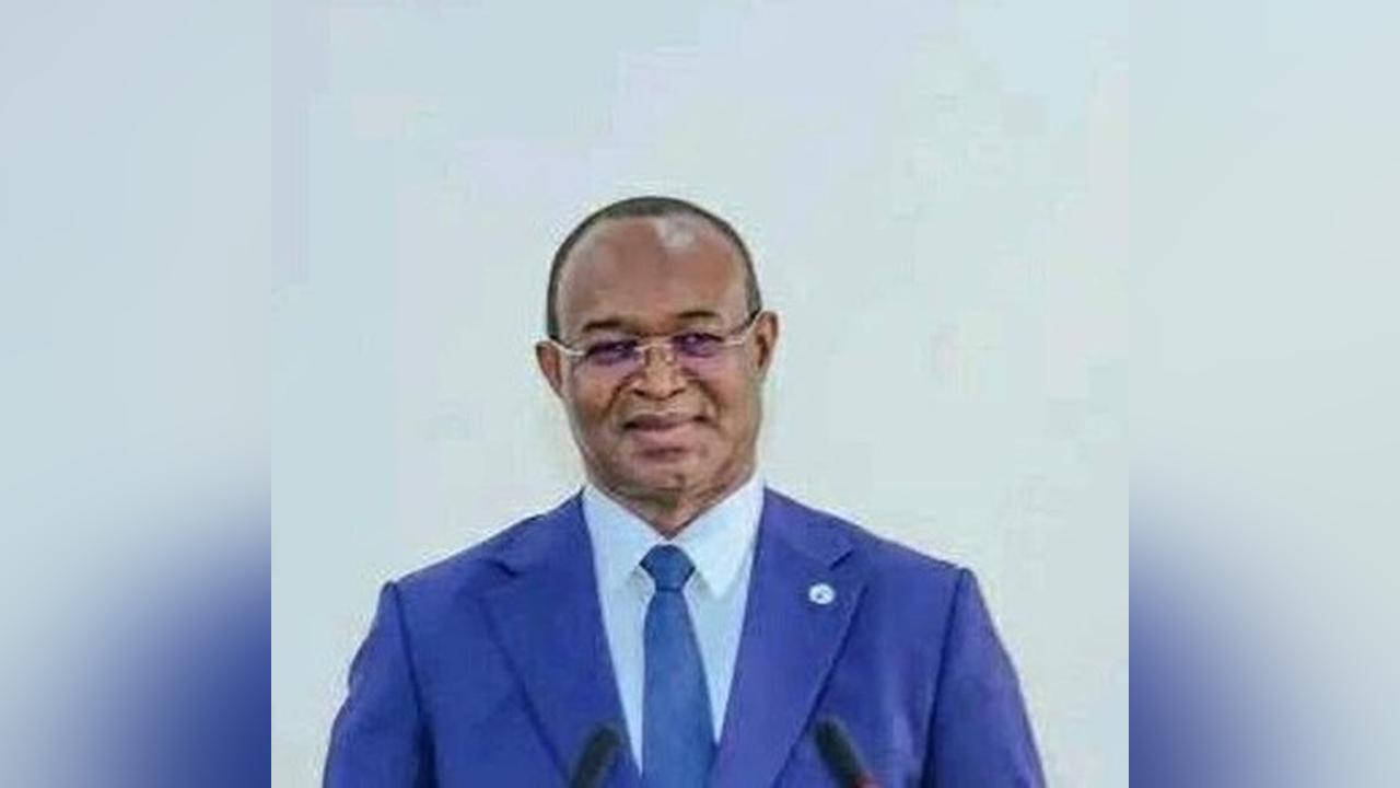 MCU Insulte Dologuélé, Défend Touadéra MCU Insulte Dologuélé, Défend Touadéra