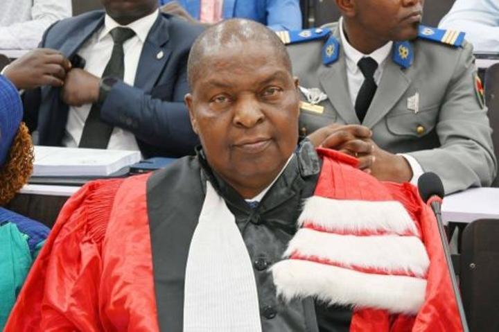 Touadéra Humilié Pour Usurpation de Titre à Ouagadougou Touadéra Humilié Pour Usurpation de Titre à Ouagadougou