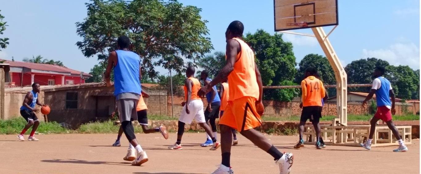 Basketball de Proximité: Sport Anti-Stress selon Det Basketball de Proximité: Sport Anti-Stress selon Det