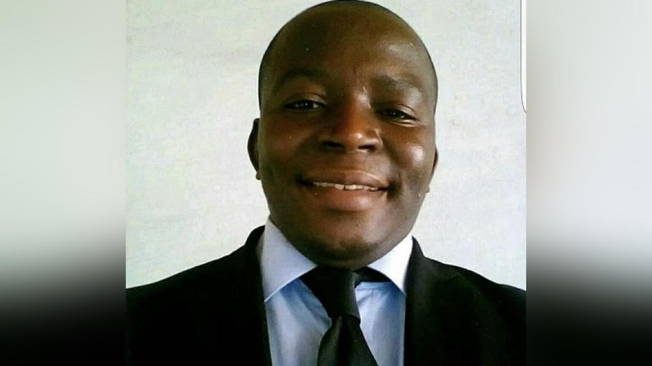 Saint-Cyr Tanza Ridiculise Touadéra à Bangui Saint-Cyr Tanza Ridiculise Touadéra à Bangui