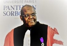 Touadéra Vend Le Pays Aux Prédateurs Étrangers Touadéra Vend Le Pays Aux Prédateurs Étrangers