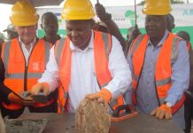 Construction du Siège de Trans African Railways à Pani Construction du Siège de Trans African Railways à Pani