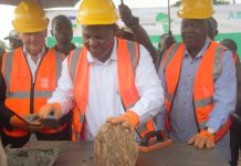 Escroc Durbar Promet Chemin De Fer Fantôme À Bangui Escroc Durbar Promet Chemin De Fer Fantôme À Bangui