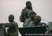 Jeune de Sam-Ouandja Tabassé par Soldats FACA Jeune de Sam-Ouandja Tabassé par Soldats FACA