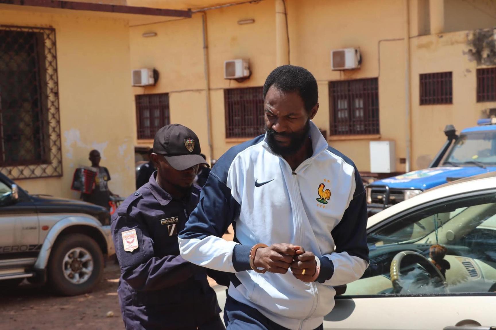 Chef Rebelle Armel Sayo Présenté au Juge d'Instruction Chef Rebelle Armel Sayo Présenté au Juge d'Instruction